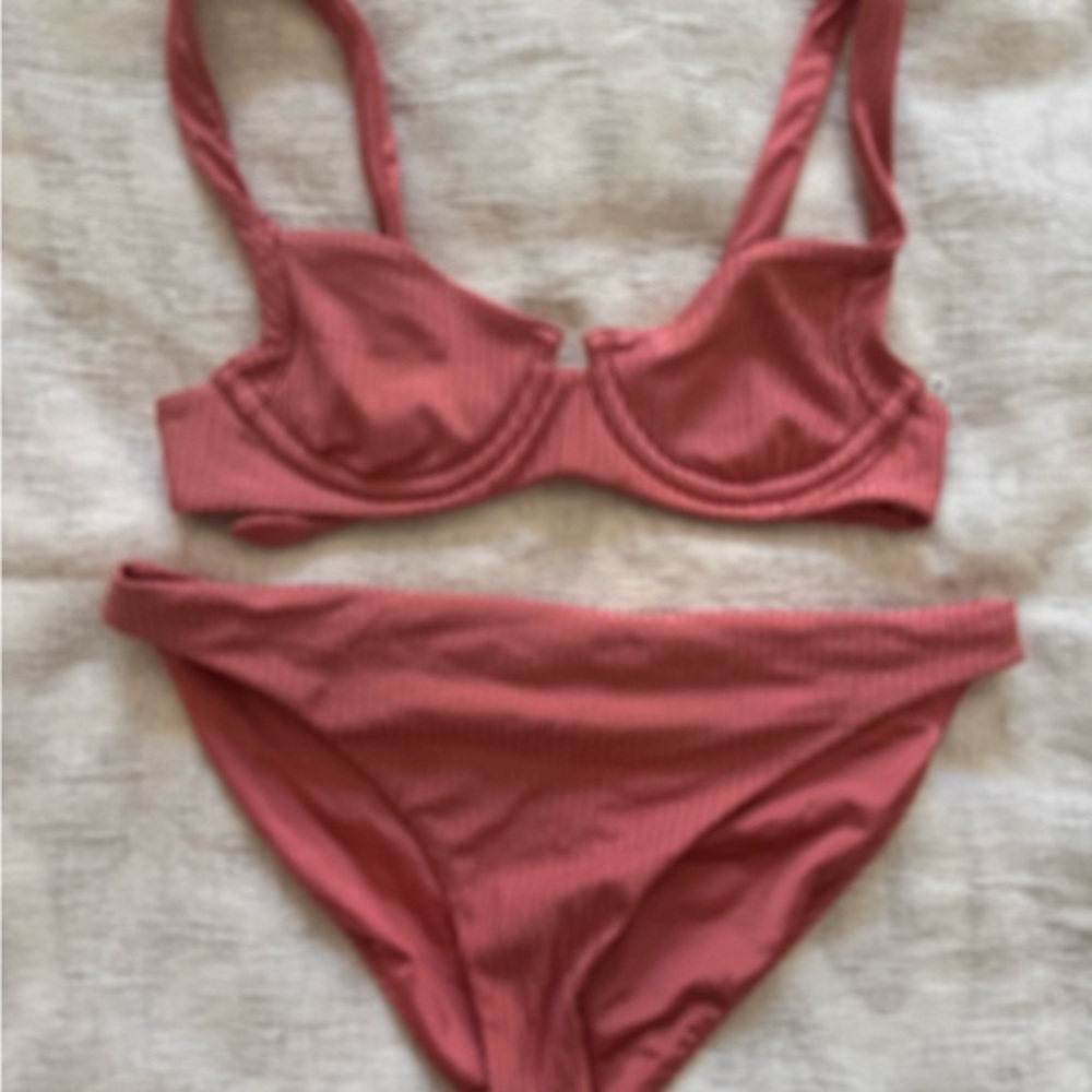 ASOS Pink Bikini Set - Picture 2 of 4